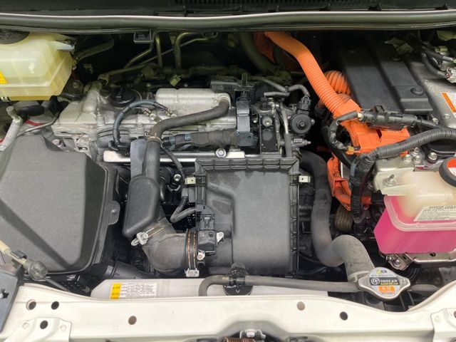 TOYOTA NOAH HYBRID 2015 Image 31