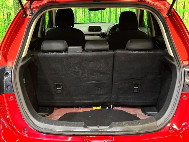 MAZDA DEMIO 2016 Image 31