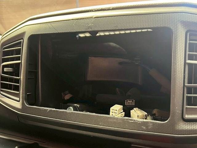 DAIHATSU MIRA E:S 2020 Image 31