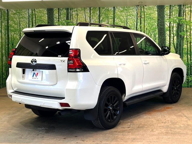 TOYOTA LANDCRUISER PRADO 2023 Image 31