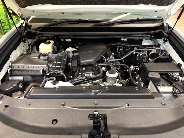 TOYOTA LANDCRUISER PRADO 2023 Image 31