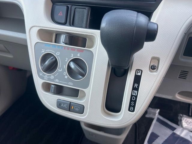 DAIHATSU MOVE 2015 Image 31