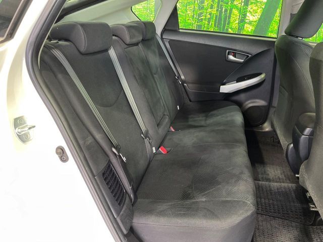 TOYOTA PRIUS 2015 Image 31