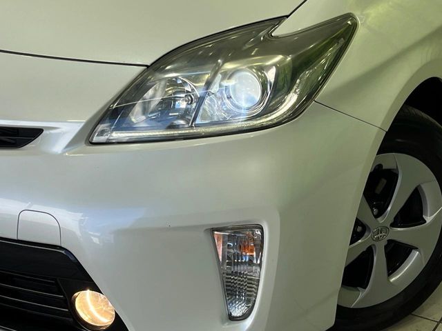 TOYOTA PRIUS 2015 Image 31