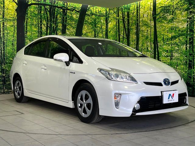 TOYOTA PRIUS 2015 Image 31