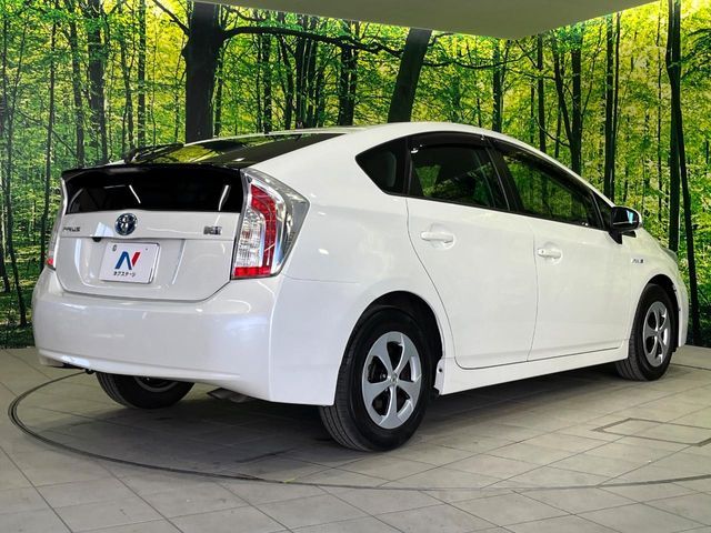 TOYOTA PRIUS 2015 Image 31