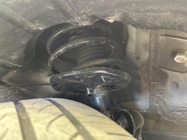 TOYOTA PRIUS 2015 Image 31