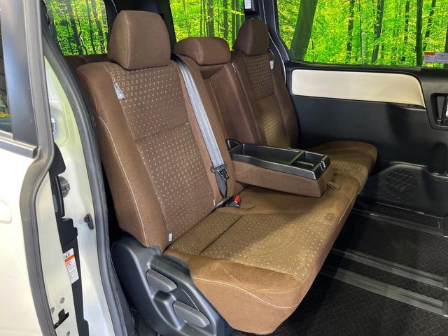 TOYOTA NOAH 4WD 2020 Image 31