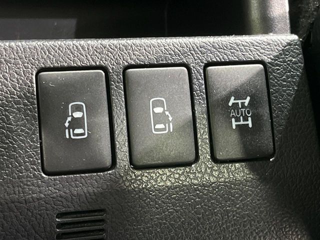 TOYOTA VOXY 4WD 2012 Image 31