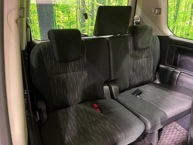 TOYOTA VOXY 4WD 2012 Image 31