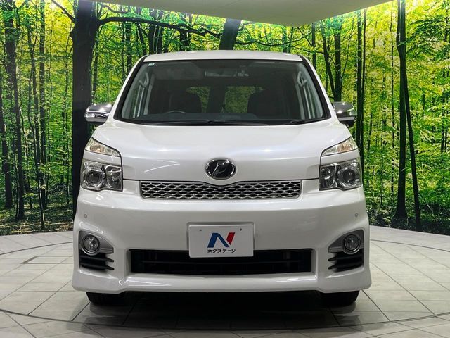 TOYOTA VOXY 4WD 2012 Image 31