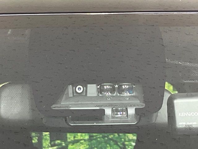 TOYOTA VOXY 4WD 2019 Image 31