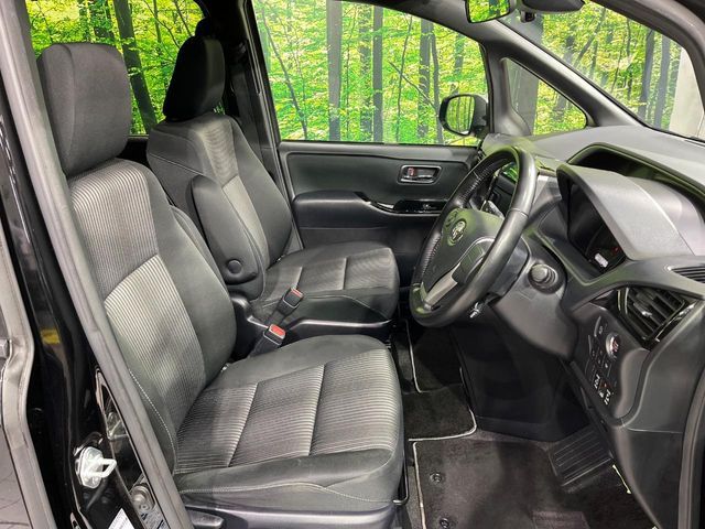 TOYOTA VOXY 4WD 2019 Image 31