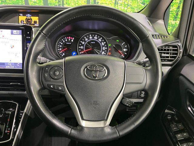 TOYOTA VOXY 4WD 2019 Image 31