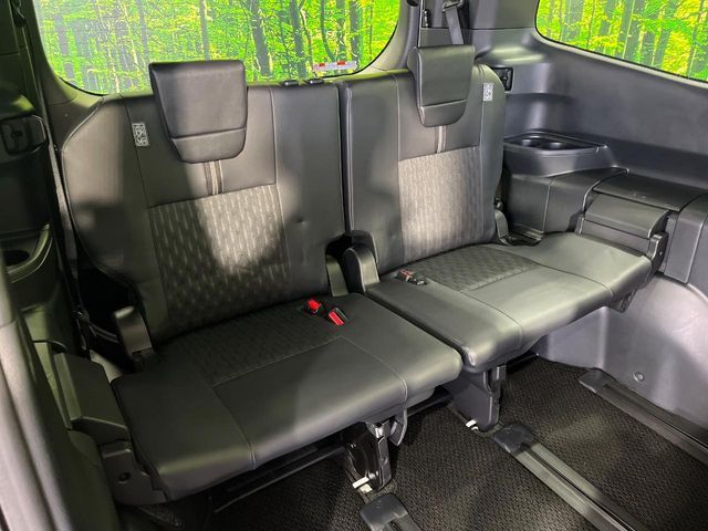 TOYOTA NOAH 4WD 2025 Image 31