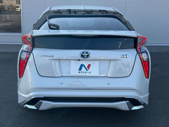 TOYOTA PRIUS 2017 Image 31