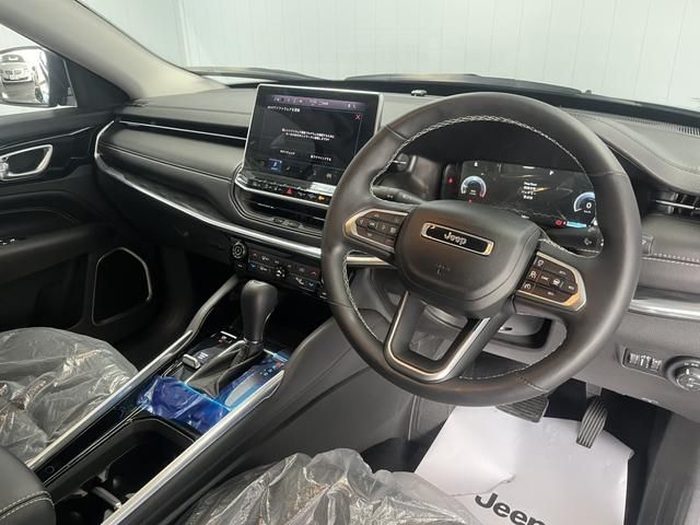 JEEP COMMANDER 2025 Image 31