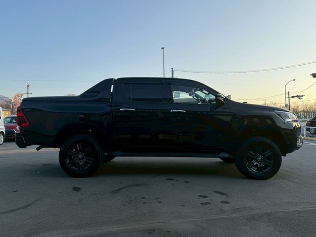TOYOTA HILUX 4WD 2021 Image 31
