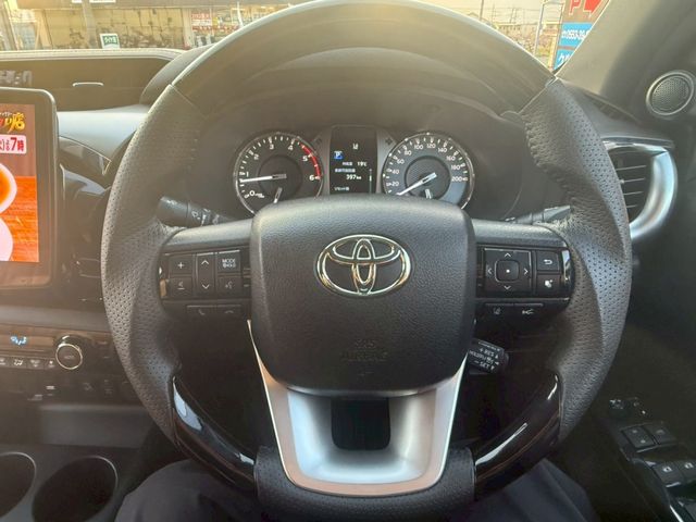 TOYOTA HILUX 4WD 2021 Image 31