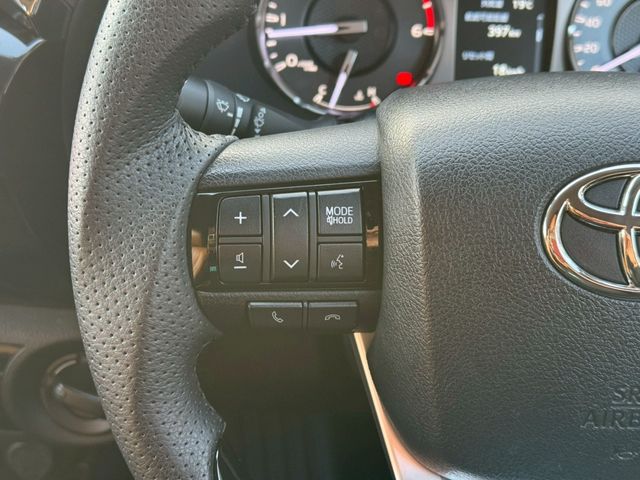 TOYOTA HILUX 4WD 2021 Image 31