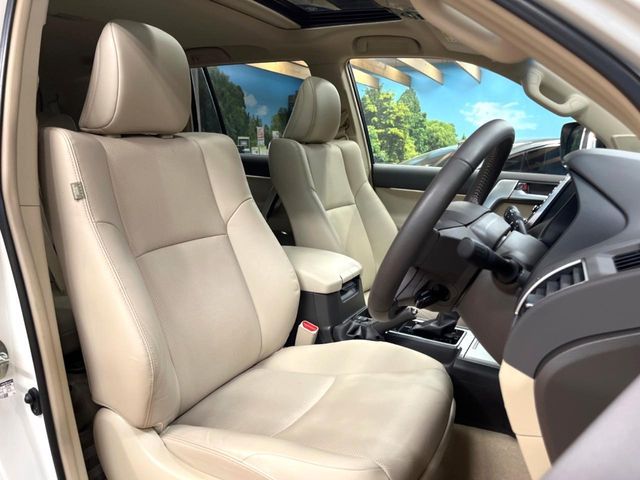 TOYOTA LANDCRUISER PRADO 2023 Image 31