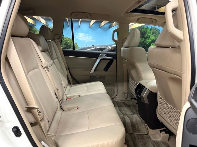 TOYOTA LANDCRUISER PRADO 2023 Image 31