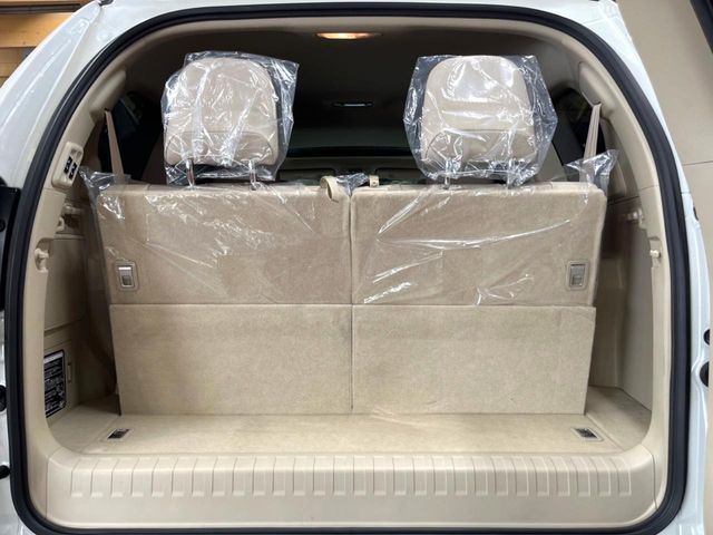 TOYOTA LANDCRUISER PRADO 2023 Image 31