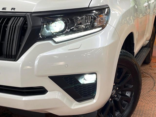 TOYOTA LANDCRUISER PRADO 2023 Image 31
