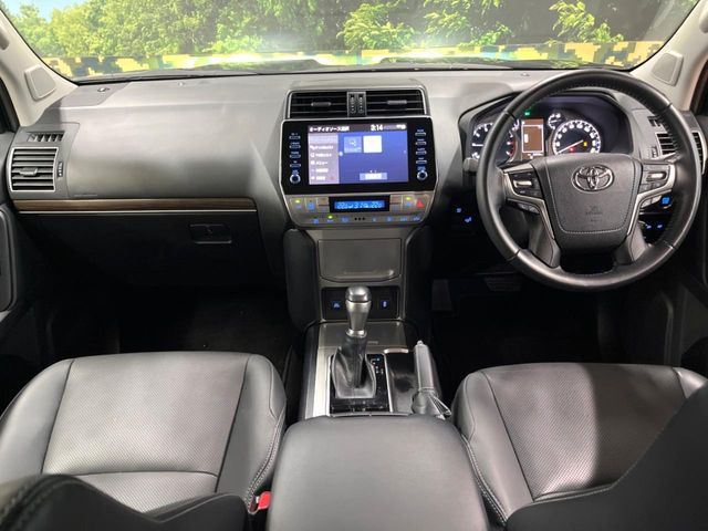 TOYOTA LANDCRUISER PRADO 2023 Image 31