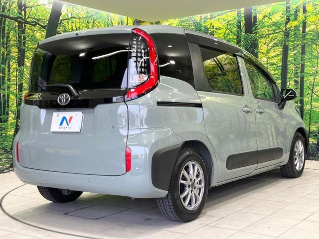 TOYOTA SIENTA HYBRID 2025 Image 31