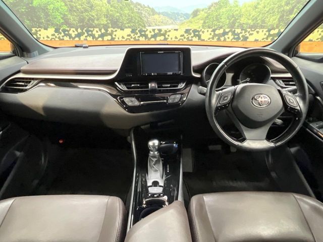 TOYOTA C-HR 2017 Image 31