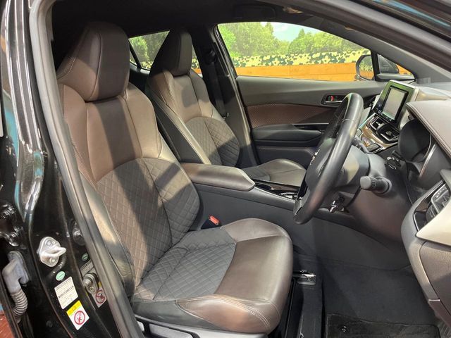 TOYOTA C-HR 2017 Image 31