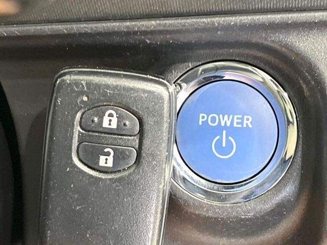 TOYOTA AQUA 2013 Image 31