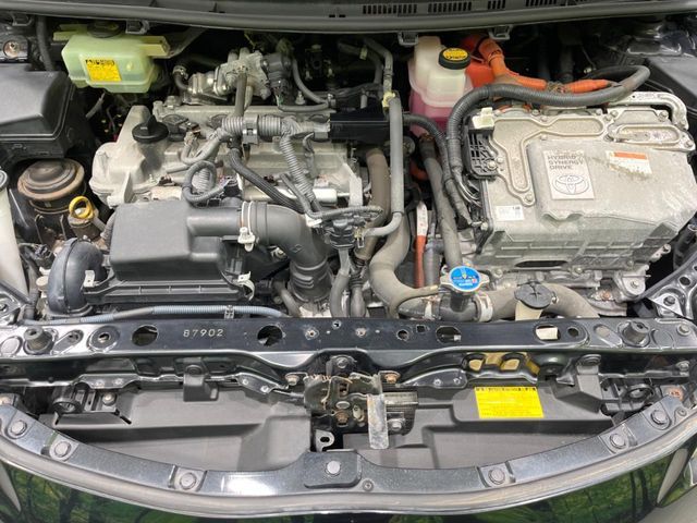 TOYOTA AQUA 2013 Image 31