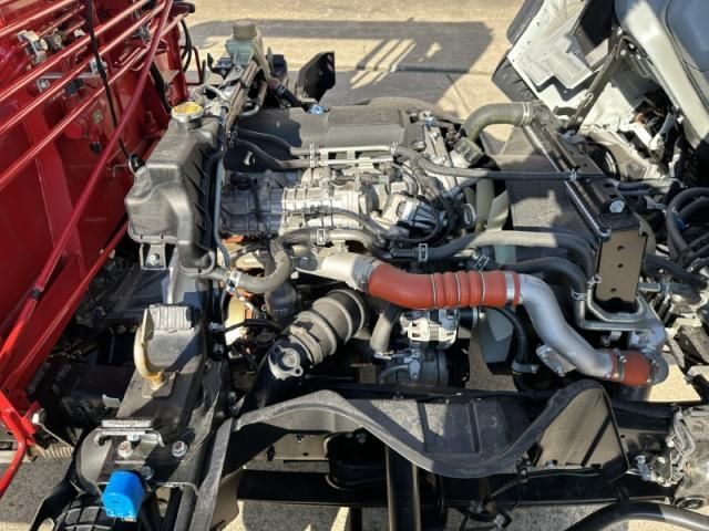 MITSUBISHI CANTER 2024 Image 31