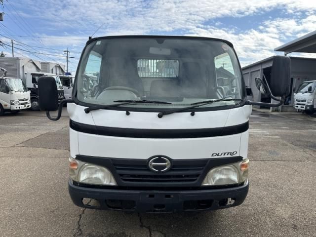 HINO DUTRO 2011 Image 31