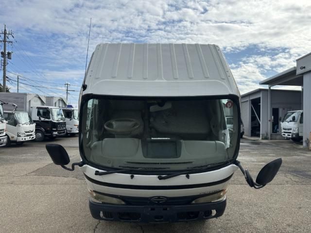 HINO DUTRO 2011 Image 31