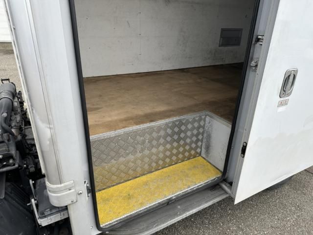 ISUZU ELF 2019 Image 31