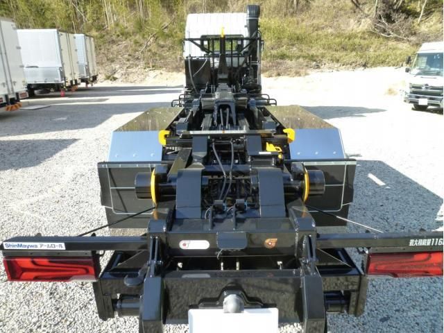 MITSUBISHI FUSOU SUPER GREAT 2025 Image 31