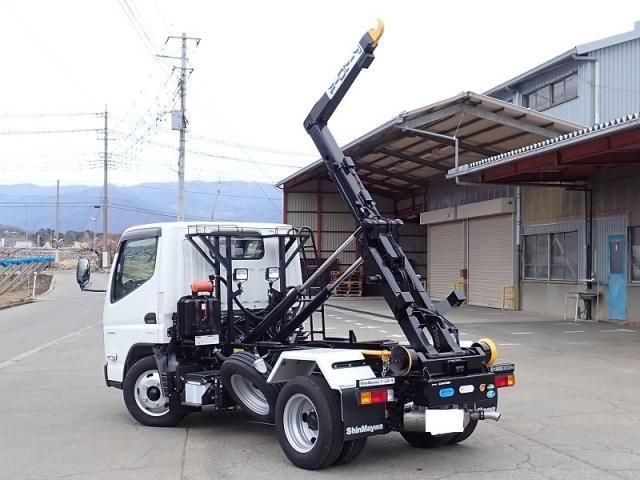 MITSUBISHI CANTER 2024 Image 31