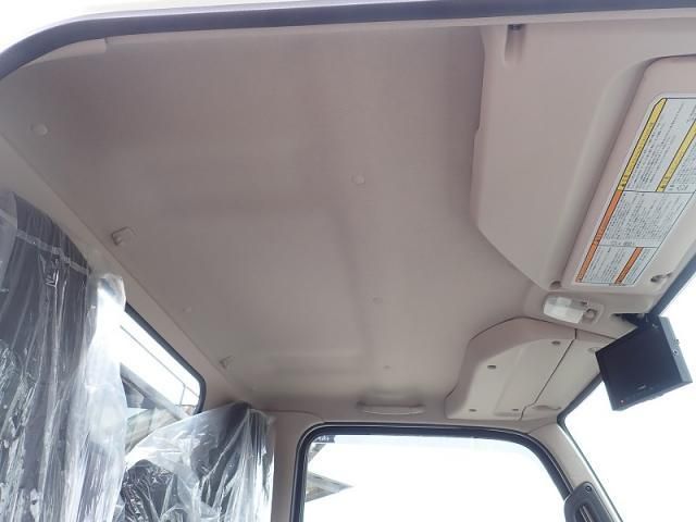 MITSUBISHI CANTER 2024 Image 31