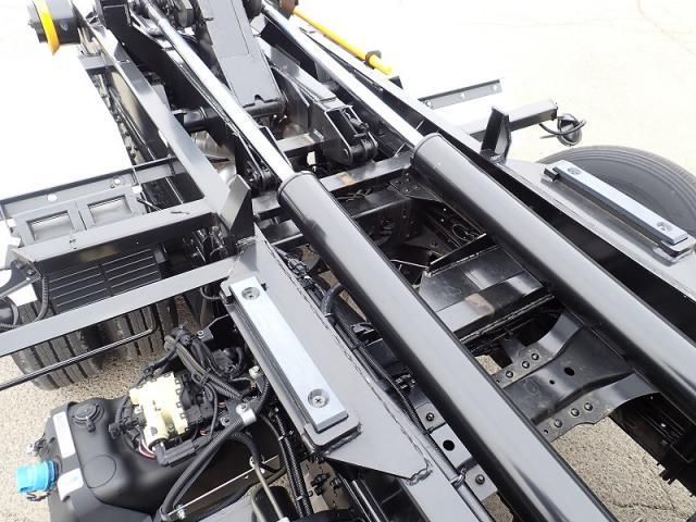 MITSUBISHI CANTER 2024 Image 31