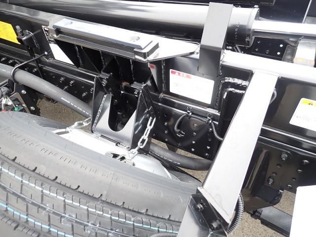 MITSUBISHI CANTER 2024 Image 31