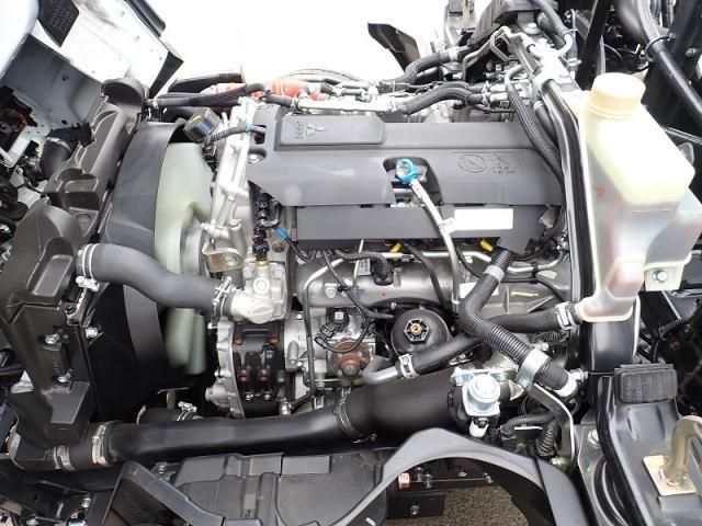 MITSUBISHI CANTER 2024 Image 31