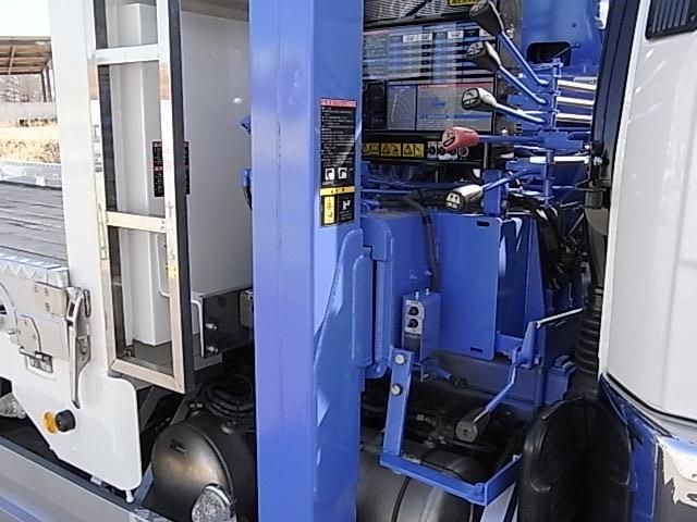 MITSUBISHI FUSOU FIGHTER 2013 Image 31