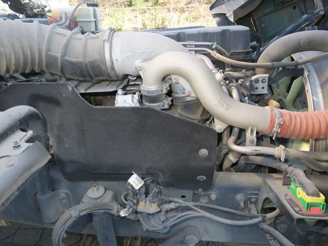 NISSAN DIESEL QUON 2018 Image 31