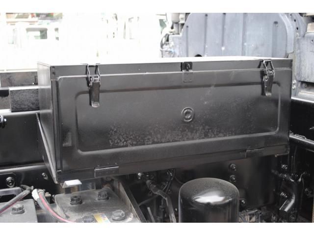 MITSUBISHI FUSOU SUPER GREAT 2013 Image 31