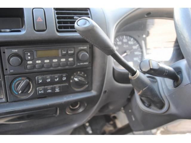 NISSAN VANETTE TRUCK 2WD 2004 Image 31