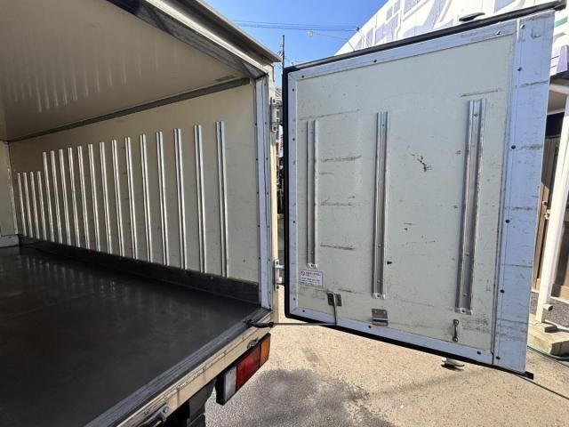 ISUZU ELF 2017 Image 31