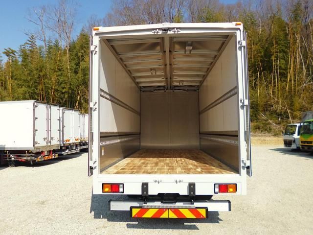 MITSUBISHI FUSOU FIGHTER 2025 Image 31